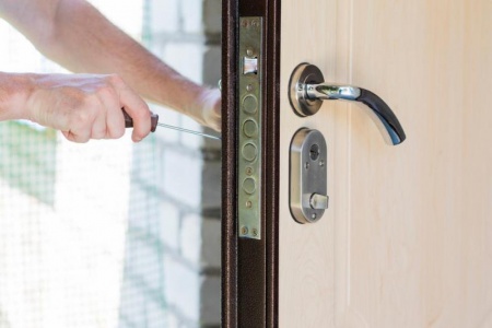 Installation de verrous &agrave; Vieux-Charmont : solutions anti-effraction